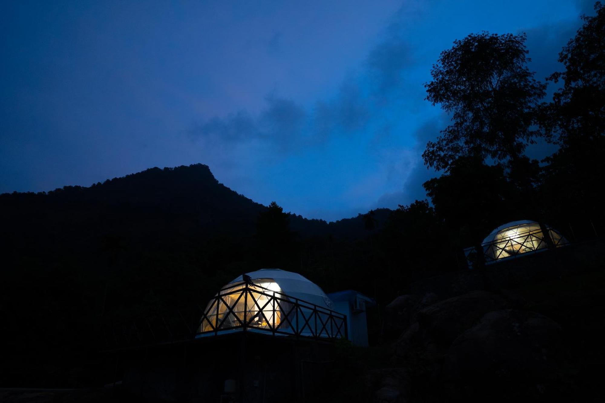 Karimb Resorts Vallikavungal Exterior foto