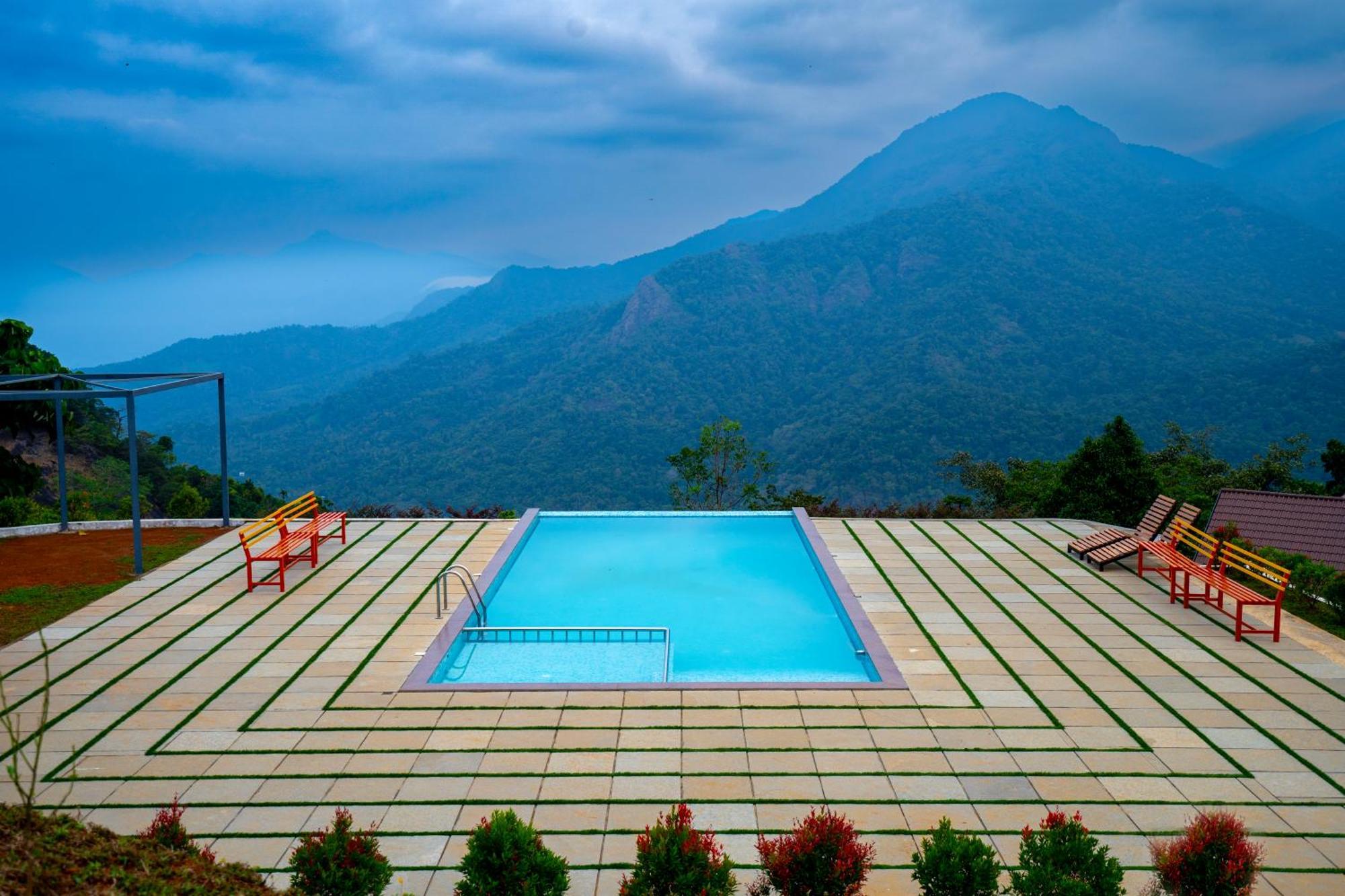 Karimb Resorts Vallikavungal Exterior foto